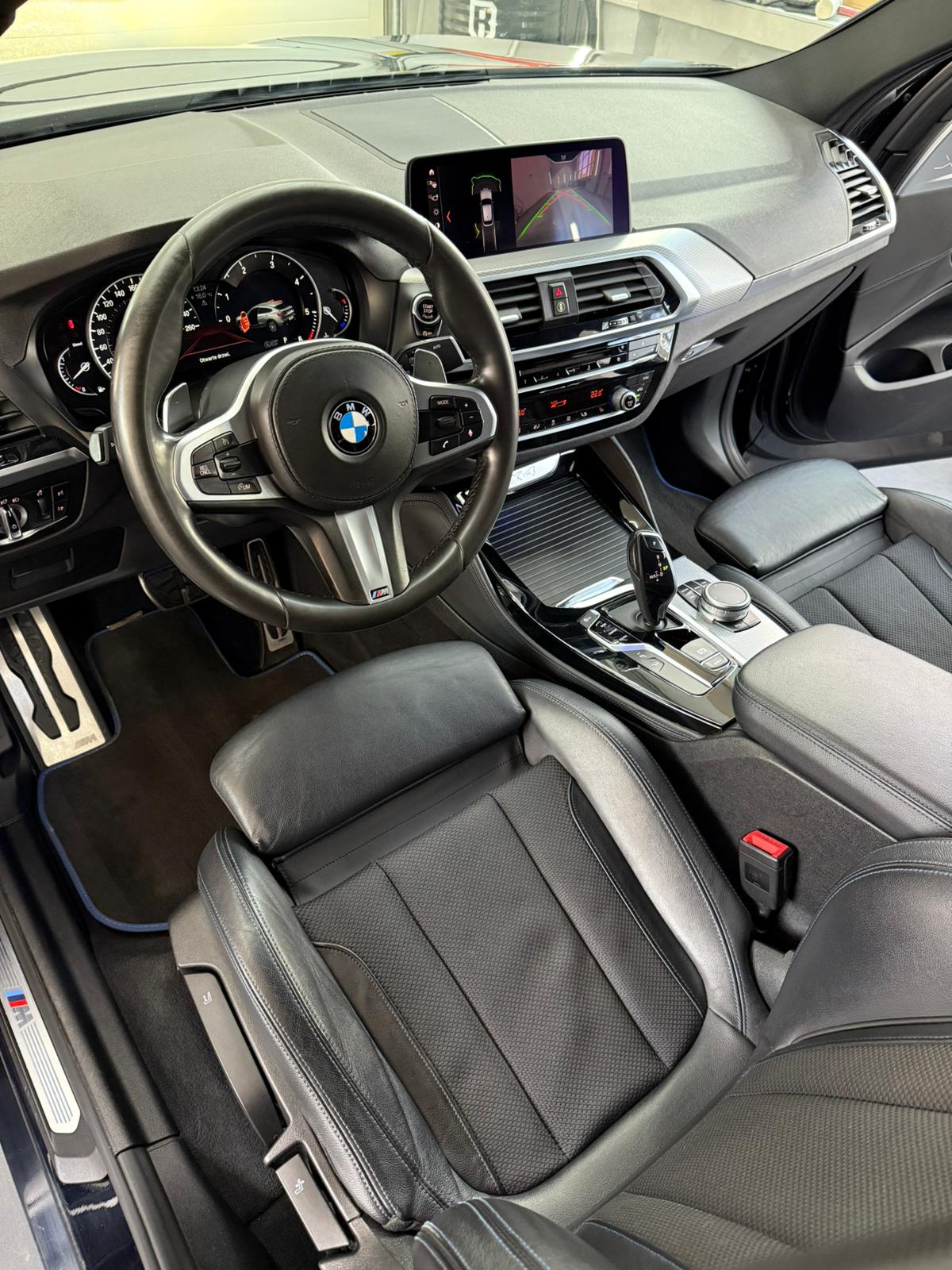 Oklejanie samochodów Częstochowa - czarne detale BMW X4